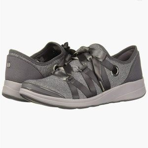 Bzees Inspire Sneaker Plum Kitten Sparkle Fabric Women's size 8 NEW IN BOX